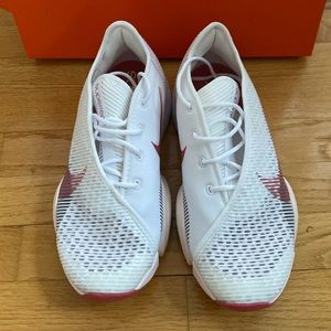 Brand new Nike white mesh air zoom sneakers Sz. 8
